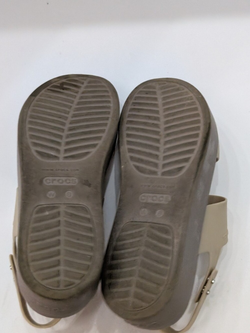 Crocs Women's 6 Brooklyn Low Wedge Platform Sandals Slingback Tan / Taupe - Picture 5 of 6